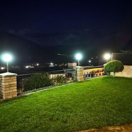 Shena Guest House จีโรคาสเตอร์ ภายนอก รูปภาพ
