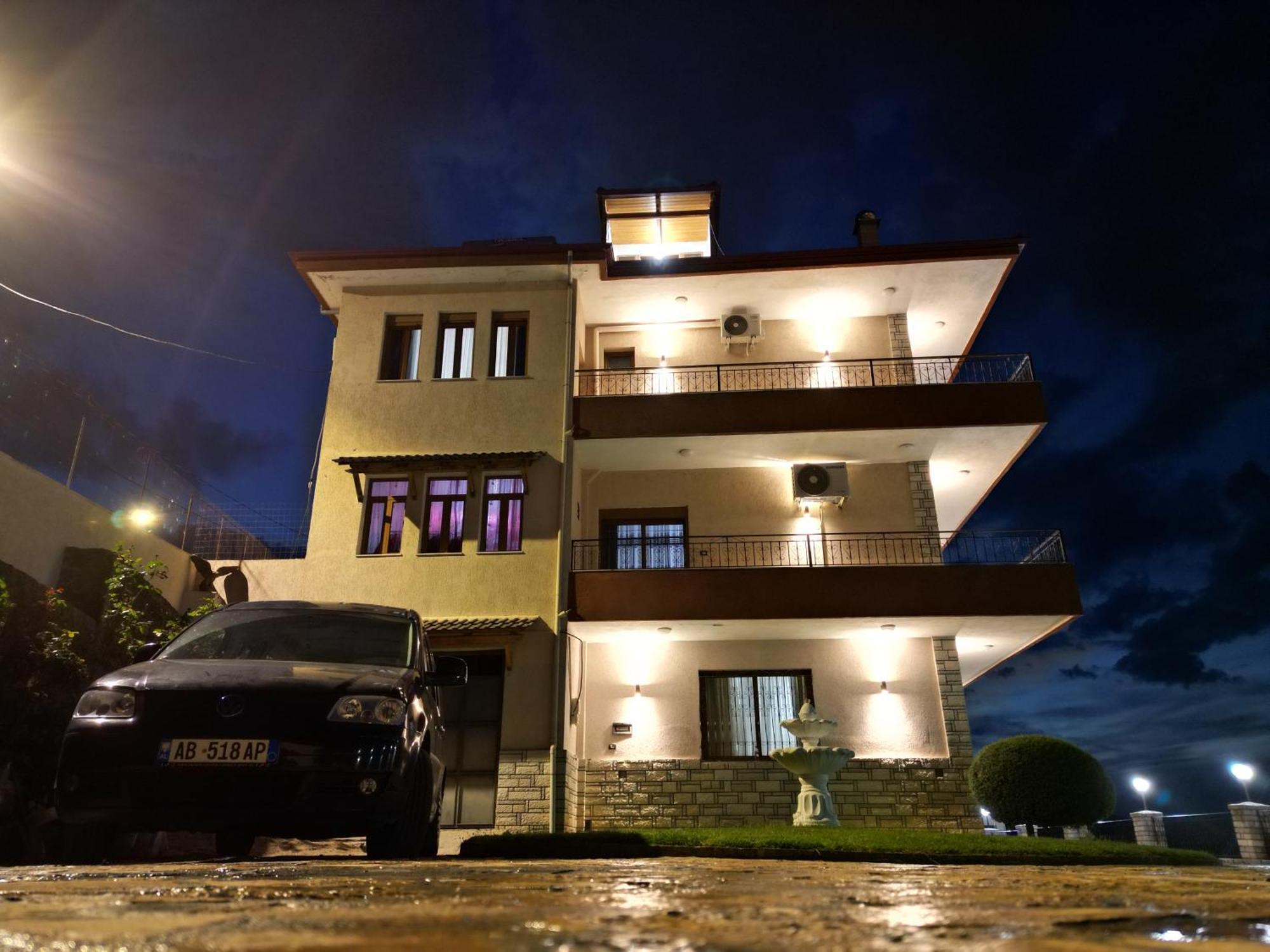 Shena Guest House จีโรคาสเตอร์ ภายนอก รูปภาพ