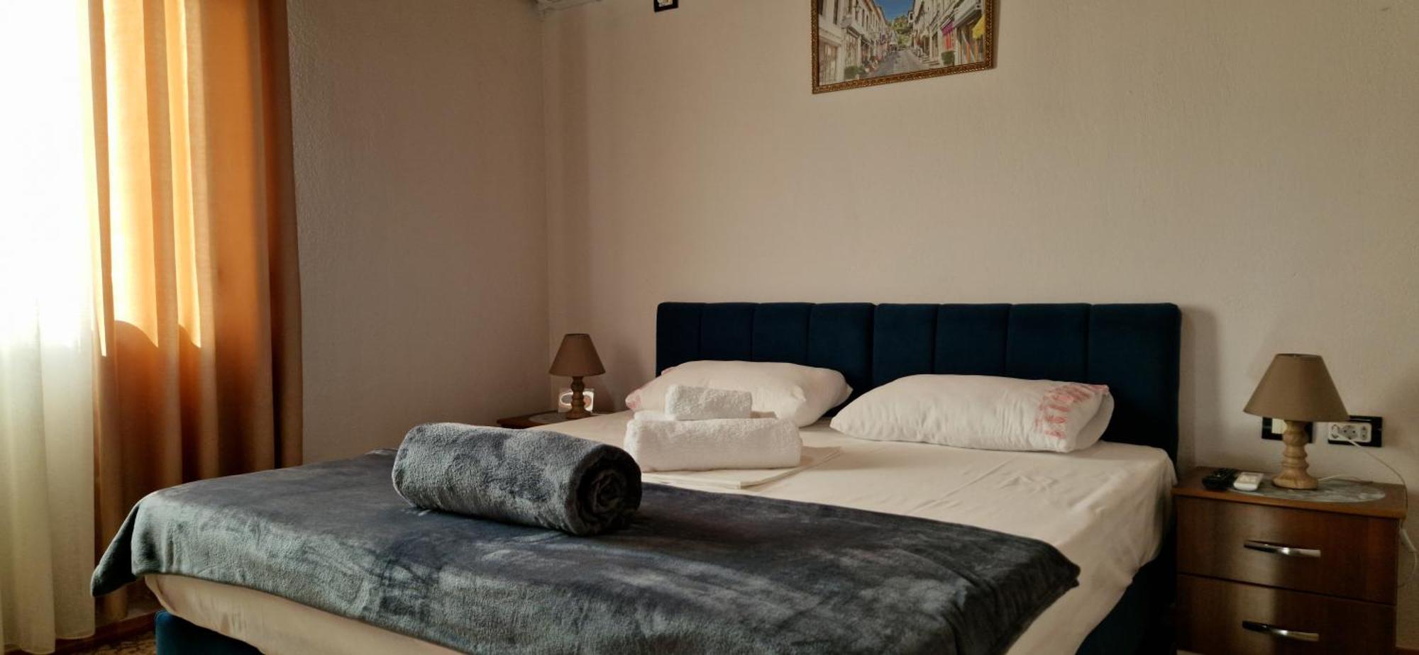 Shena Guest House จีโรคาสเตอร์ ภายนอก รูปภาพ